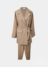 Load image into Gallery viewer, Beige blazer & pants set
