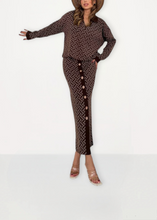 Load image into Gallery viewer, Brown & Beige knitted set