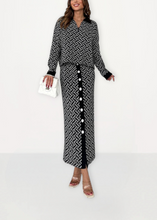 Load image into Gallery viewer, Black & White knitted set