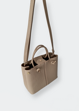 Load image into Gallery viewer, YUKA Bucket bag with shoulder strap Beige