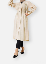 Load image into Gallery viewer, Beige buttoned kimono trench