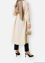 Load image into Gallery viewer, Beige buttoned kimono trench