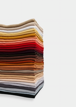 Load image into Gallery viewer, YELIA Foulard Jazz "Beige rouge brun"