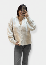 Load image into Gallery viewer, SYRMA Cardigan Beige