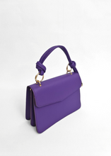 Load image into Gallery viewer, MALUS Envelope shoulder bag