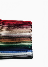 Load image into Gallery viewer, Foulard Soie satiné Jakar