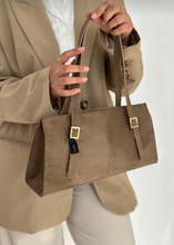 Load image into Gallery viewer, Sac baguette suédine Taupe