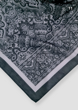 Load image into Gallery viewer, Foulard à motifs ethnique