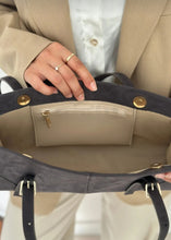 Load image into Gallery viewer, Sac baguette suédine Gris