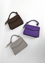 Load image into Gallery viewer, MALUS Envelope shoulder bag