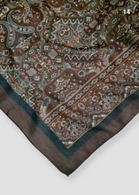 Load image into Gallery viewer, Foulard à motifs ethnique