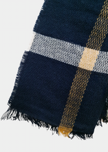 Load image into Gallery viewer, Écharpe cosy motif tartan