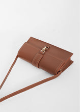 Load image into Gallery viewer, Tobacco brown baguette bag