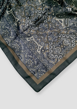 Load image into Gallery viewer, Foulard à motifs ethnique