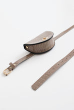 Load image into Gallery viewer, BELY Belt bag Mink