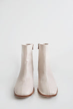 Load image into Gallery viewer, IDA Nude ankle boots