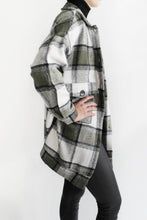 Load image into Gallery viewer, LOMA Khaki Overshirt