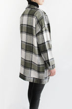 Load image into Gallery viewer, LOMA Khaki Overshirt