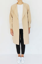 Load image into Gallery viewer, PEA Blazer Beige