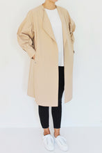 Load image into Gallery viewer, PEA Blazer Beige