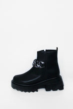 Load image into Gallery viewer, ADAMS Flat ankle boots Black