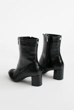 Load image into Gallery viewer, CINTO Ankle boot Black