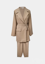 Load image into Gallery viewer, Beige blazer &amp; pants set
