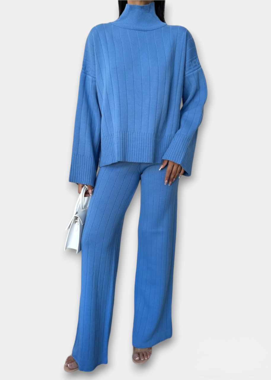 Blue knitted set