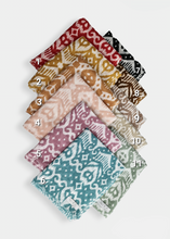 Load image into Gallery viewer, ZAIMA Linen scarf with ethnic patterns
