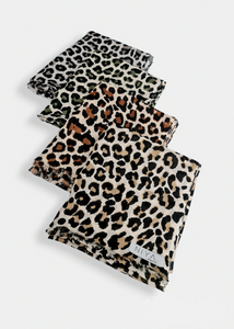 ZAIMA Linen scarf with leopard pattern