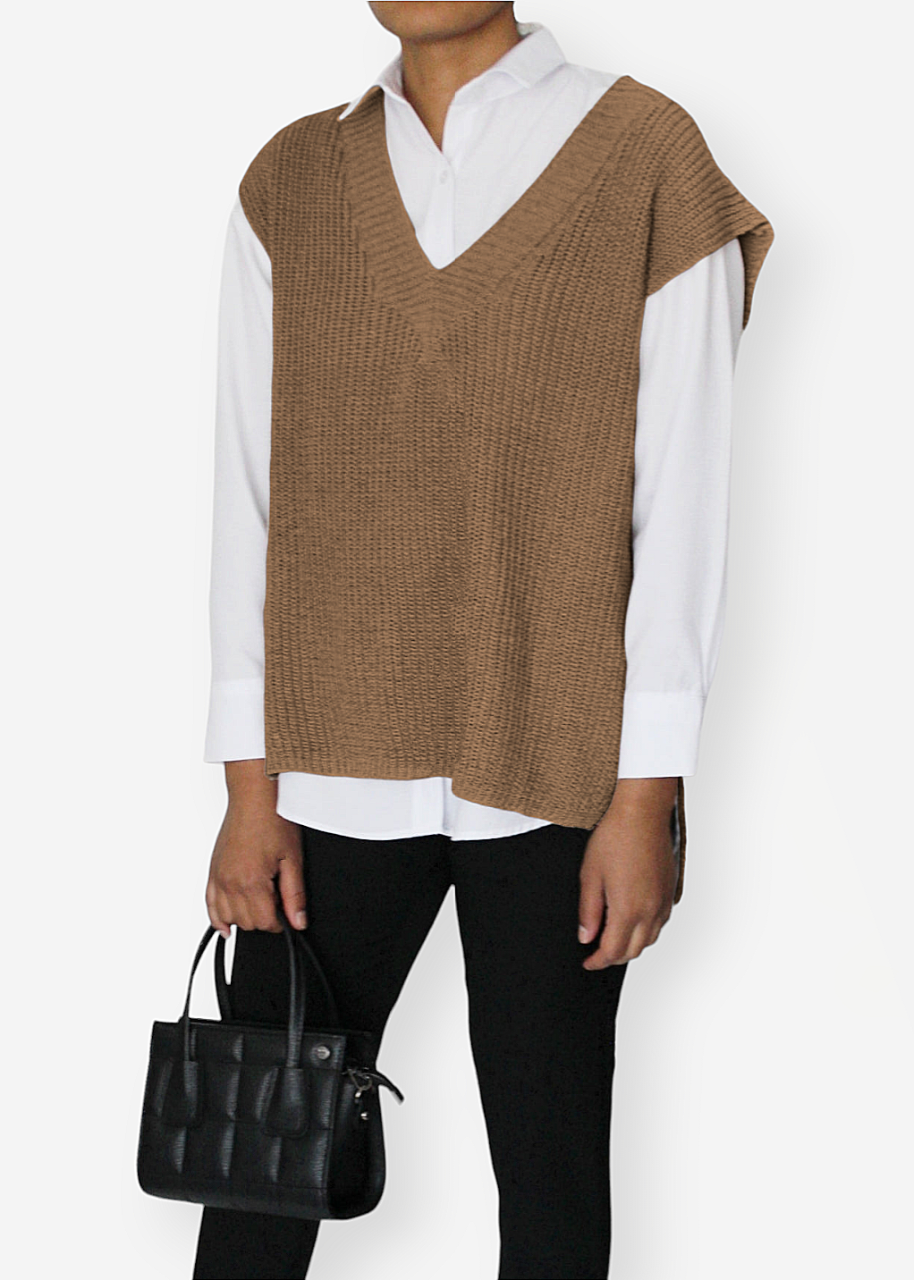 IRWIN Sleeveless sweater Camel