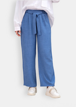 Load image into Gallery viewer, FILAO Straight Blue Pants
