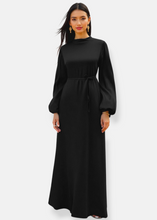 Laden Sie das Bild in den Galerie-Viewer, Robe Satin Noir
