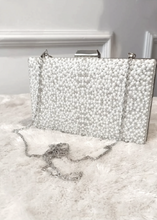 Load image into Gallery viewer, Sac de soirée avec strass Perlé blanc
