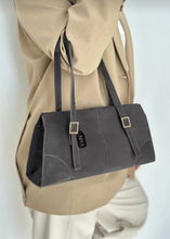 Load image into Gallery viewer, Sac baguette suédine Gris

