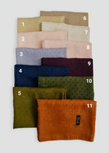 Load image into Gallery viewer, Foulard coton à relief pointillé
