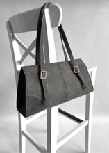 Load image into Gallery viewer, Sac baguette suédine Gris

