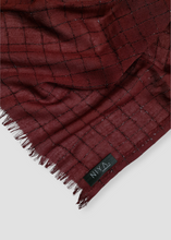 Load image into Gallery viewer, Foulard carrelé à fil brillant
