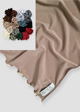 Load image into Gallery viewer, Foulard Jersey premium &quot;fleur&quot;
