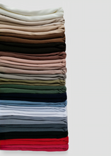 Load image into Gallery viewer, Foulard Jersey premium &quot;fleur&quot;
