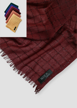 Load image into Gallery viewer, Foulard carrelé à fil brillant
