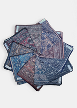 Load image into Gallery viewer, Foulard carré à motifs ethnique
