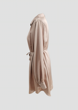 Load image into Gallery viewer, Chemise tunique satinée Taupe
