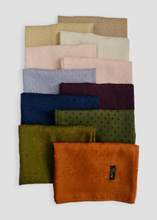 Load image into Gallery viewer, Foulard coton à relief pointillé
