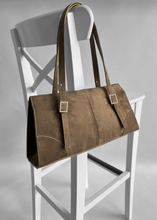Load image into Gallery viewer, Sac baguette suédine Taupe
