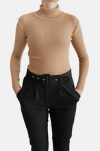 Load image into Gallery viewer, RAX Knitted turtleneck Caramel
