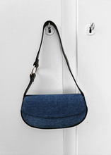 Load image into Gallery viewer, Sac baguette Bleu jeans &amp; noir
