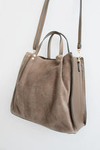 Laden Sie das Bild in den Galerie-Viewer, MATRA Shopper-Tasche Taupe
