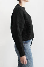 Load image into Gallery viewer, OMOA Knitted sweater Black
