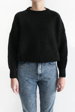 Load image into Gallery viewer, OMOA Knitted sweater Black
